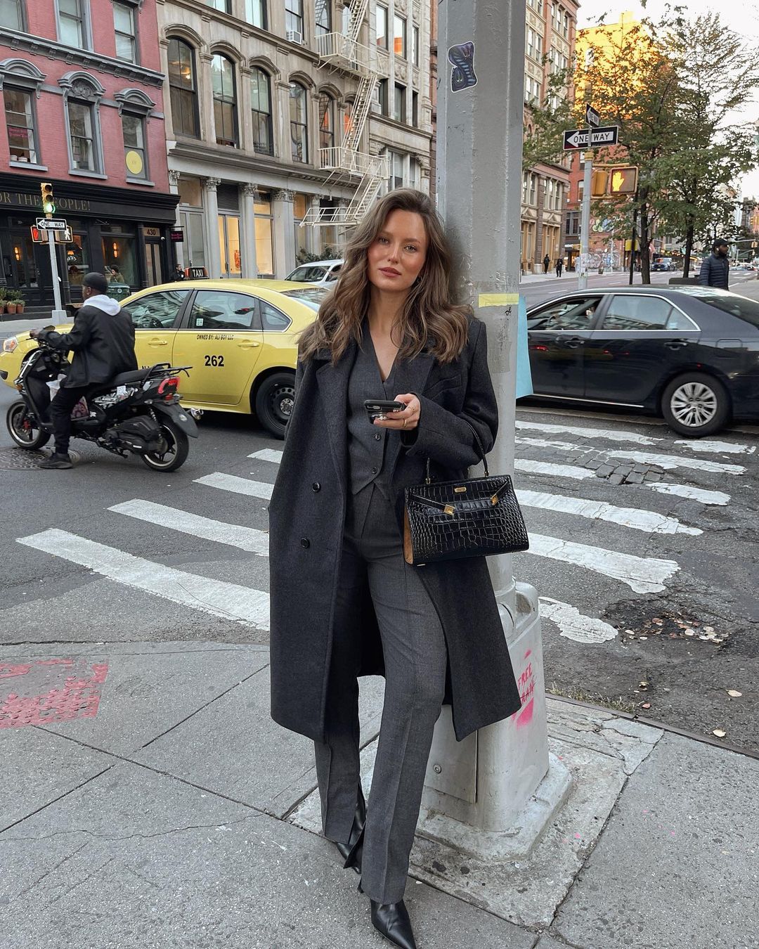 These 15+ Fall Work Outfits Will Have You Looking Effortlessly Chic