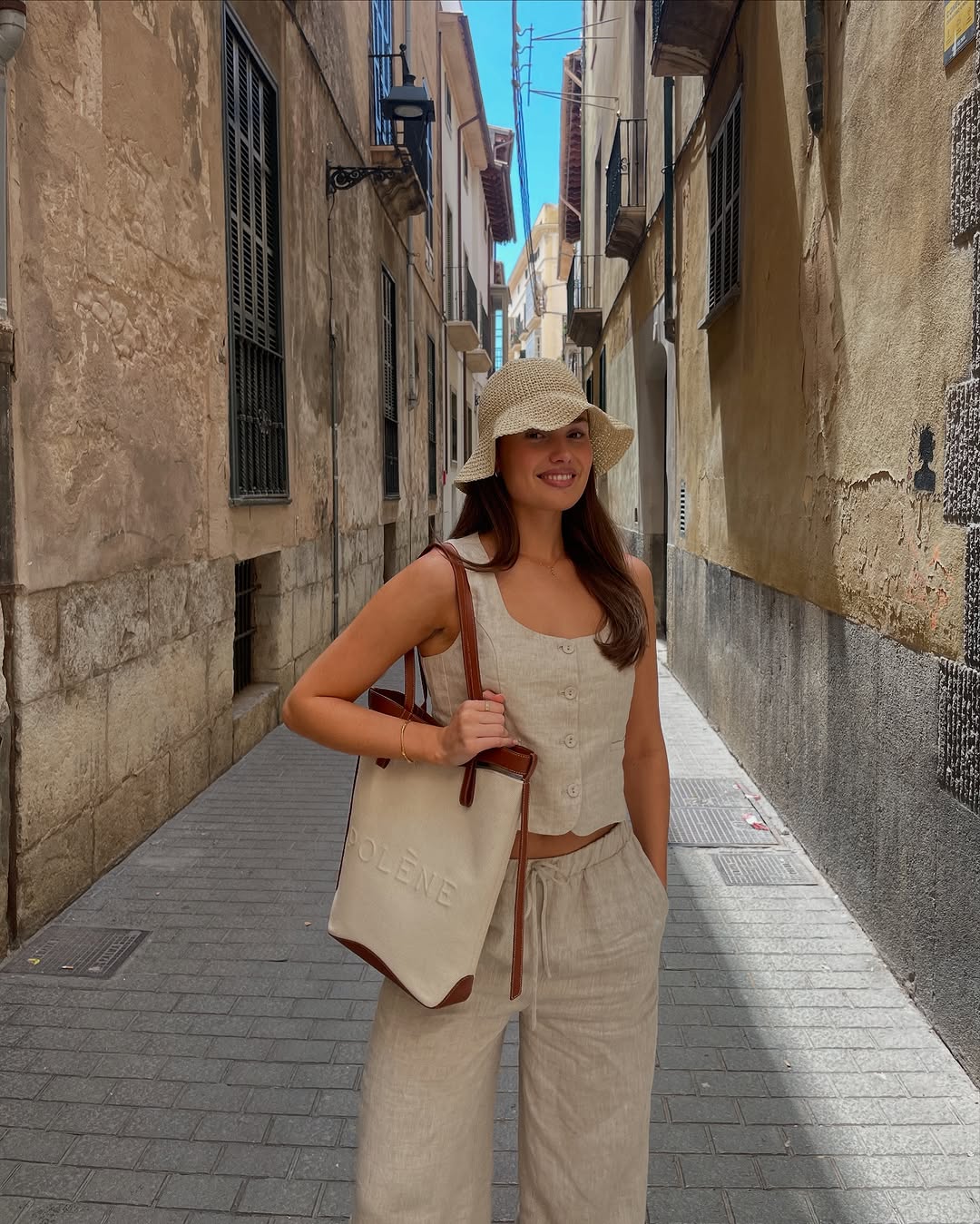 25+ Gorgeous European Summer Outfits You’ll Want to Copy Immediately