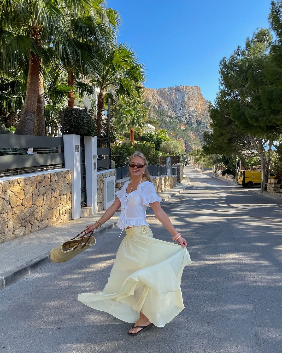 25+ Casual Summer Outfit Ideas That Give Hot Girl Off-Duty Energy