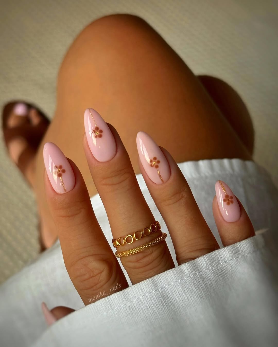 monika__nails-fall nails 2025-fall nail ideas