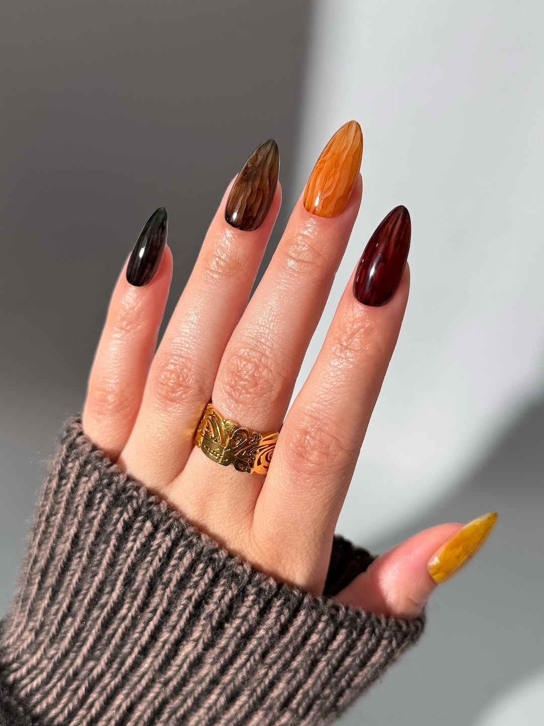 thecolornook-fall nails 2025-fall nail ideas