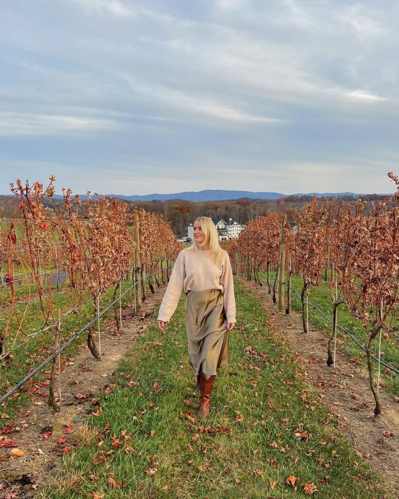 carolyncoving-fall winery outfits-fall vineyard outfits (2)