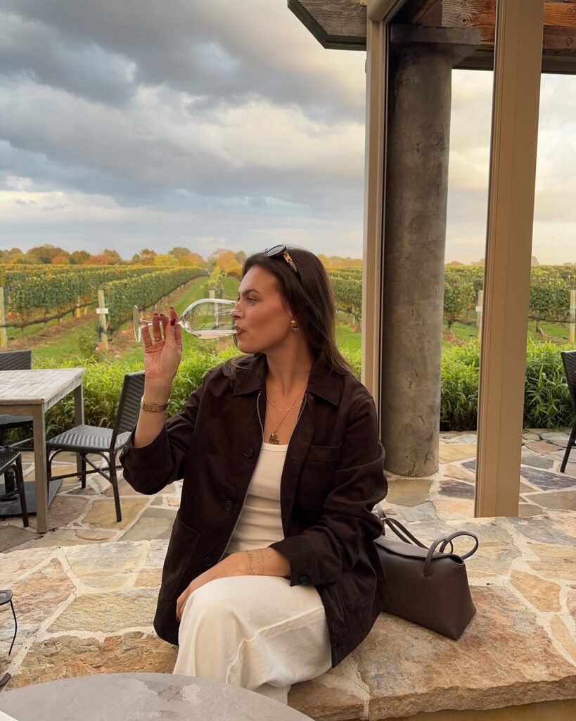 maggie_mccormack-fall winery outfits-fall vineyard outfits
