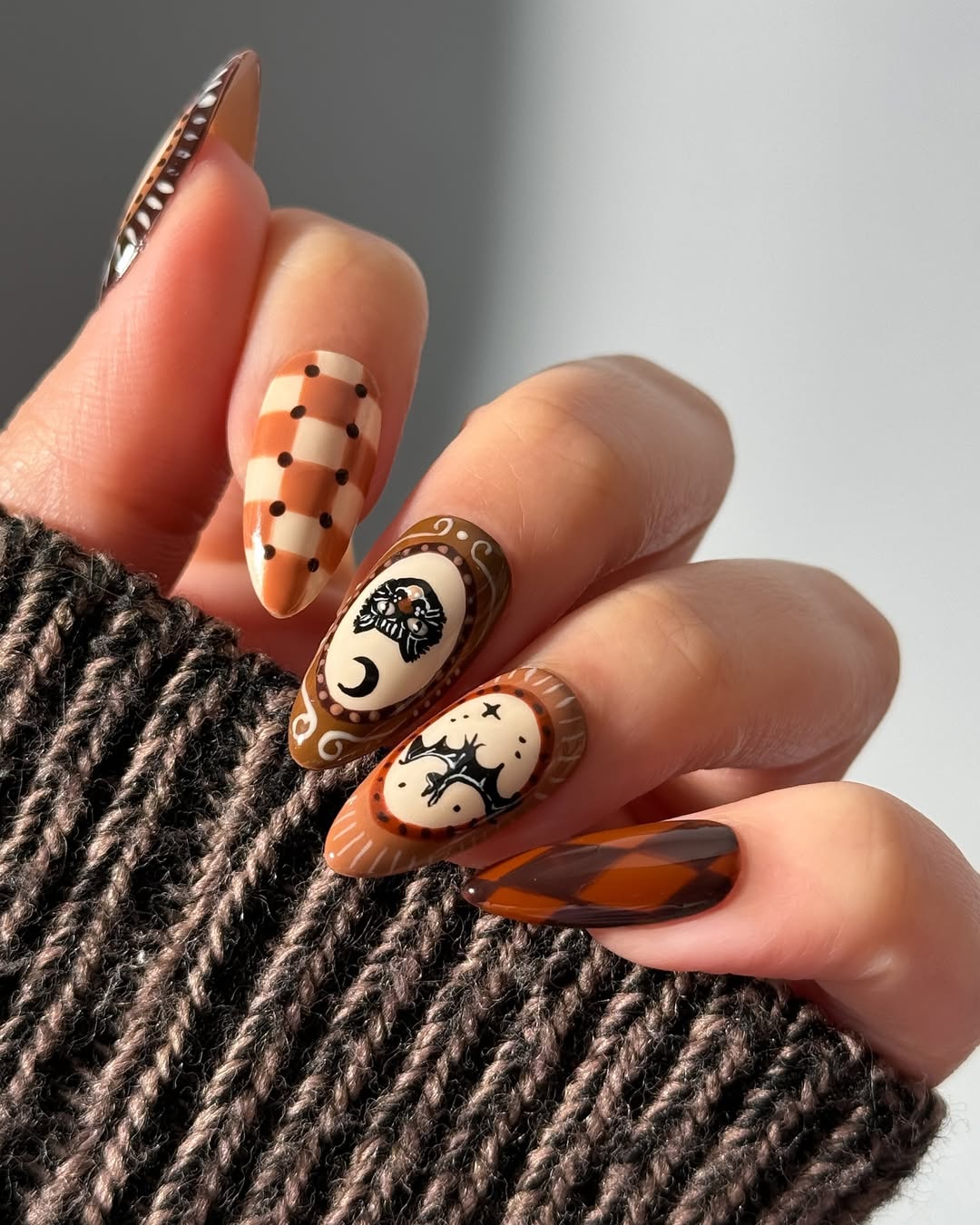 thecolornook - october nails - fall nails 2025