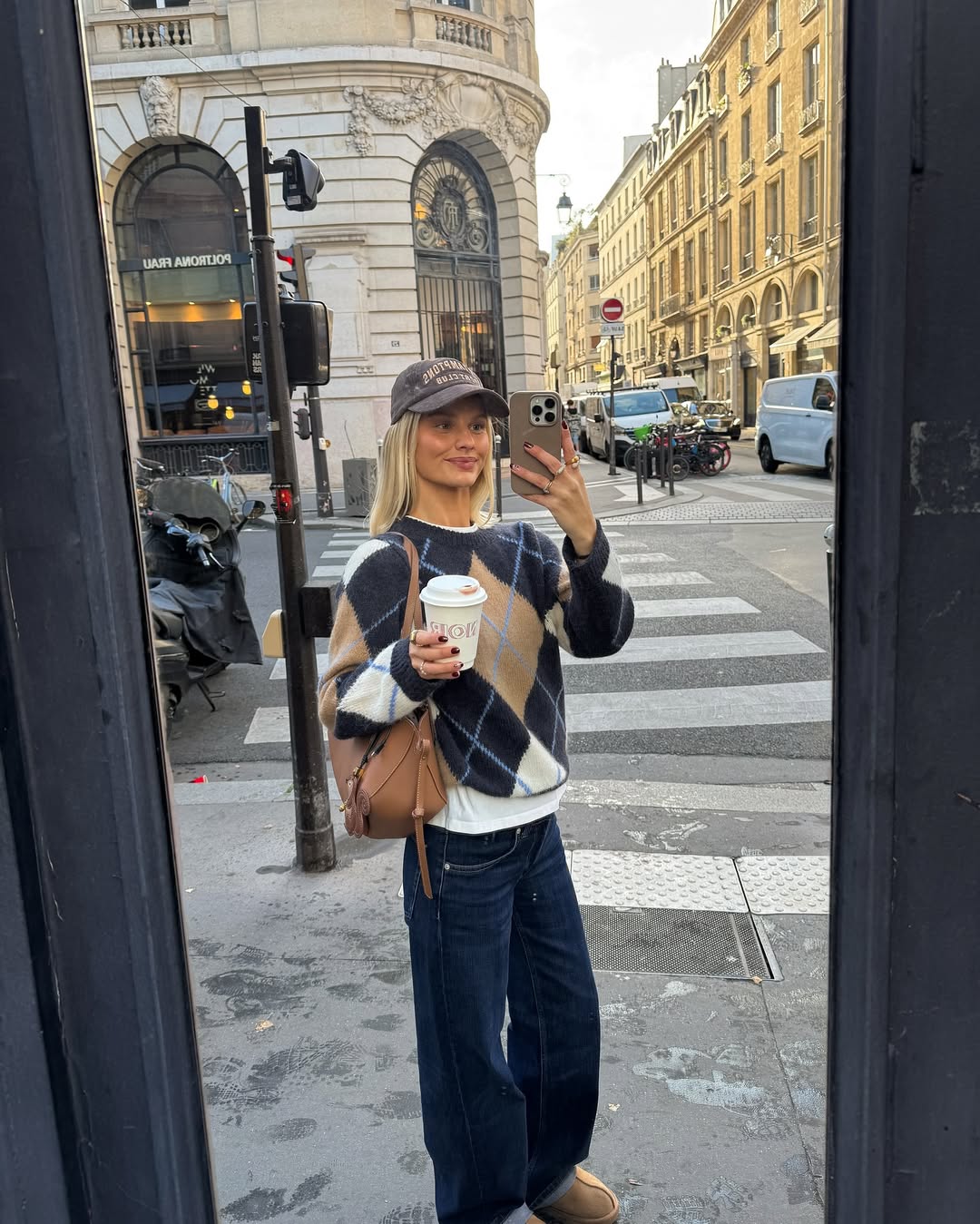 amanda_sand - Argyle Sweater Outfit - Argyle Knits Trend Fall 2025 amanda_sand - Argyle Sweater Outfit - Argyle Knits Trend Fall 2025