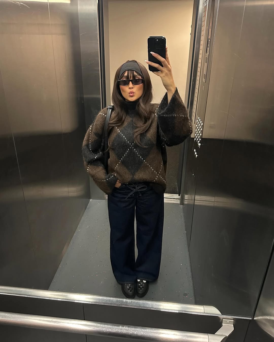 emilysupit - Argyle Sweater Outfit - Argyle Knits Trend Fall 2025 emilysupit - Argyle Sweater Outfit - Argyle Knits Trend Fall 2025