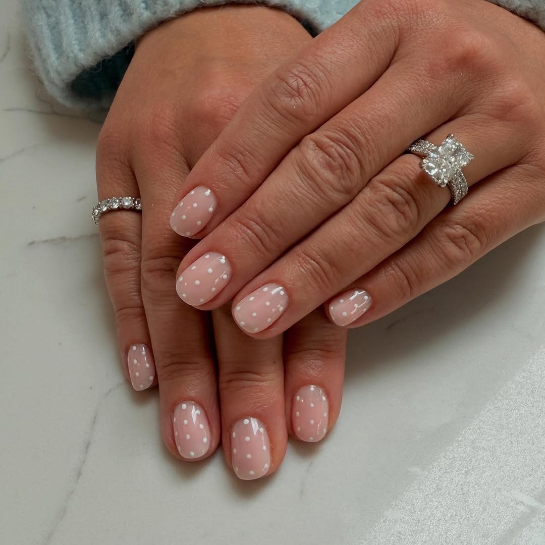 frankiesnails__ - polka dot nails - polka dot nail ideas