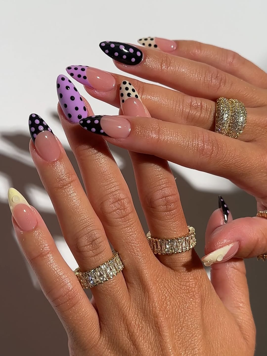 nailskiezzbyclari - polka dot nails - polka dot nail ideas