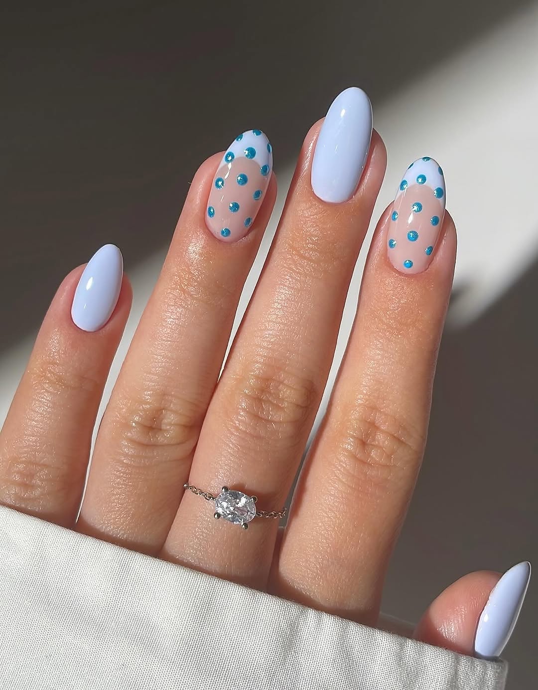 silvbeautybar - polka dot nails - polka dot nail ideas