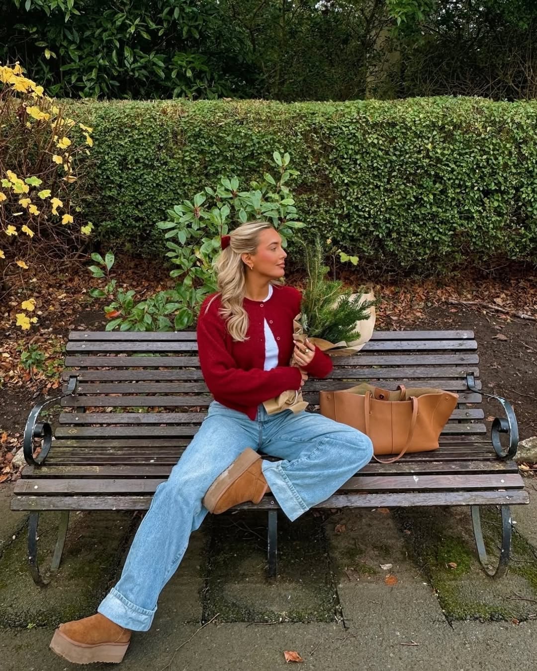 chlce - casual chic everyday christmas outfit ideas