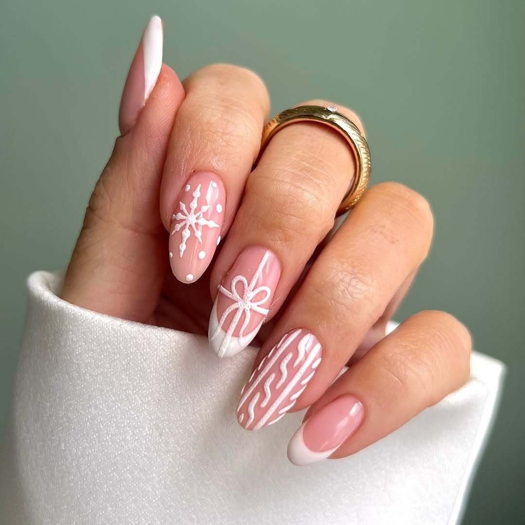 iolapallade_beauty - french tip winter nails