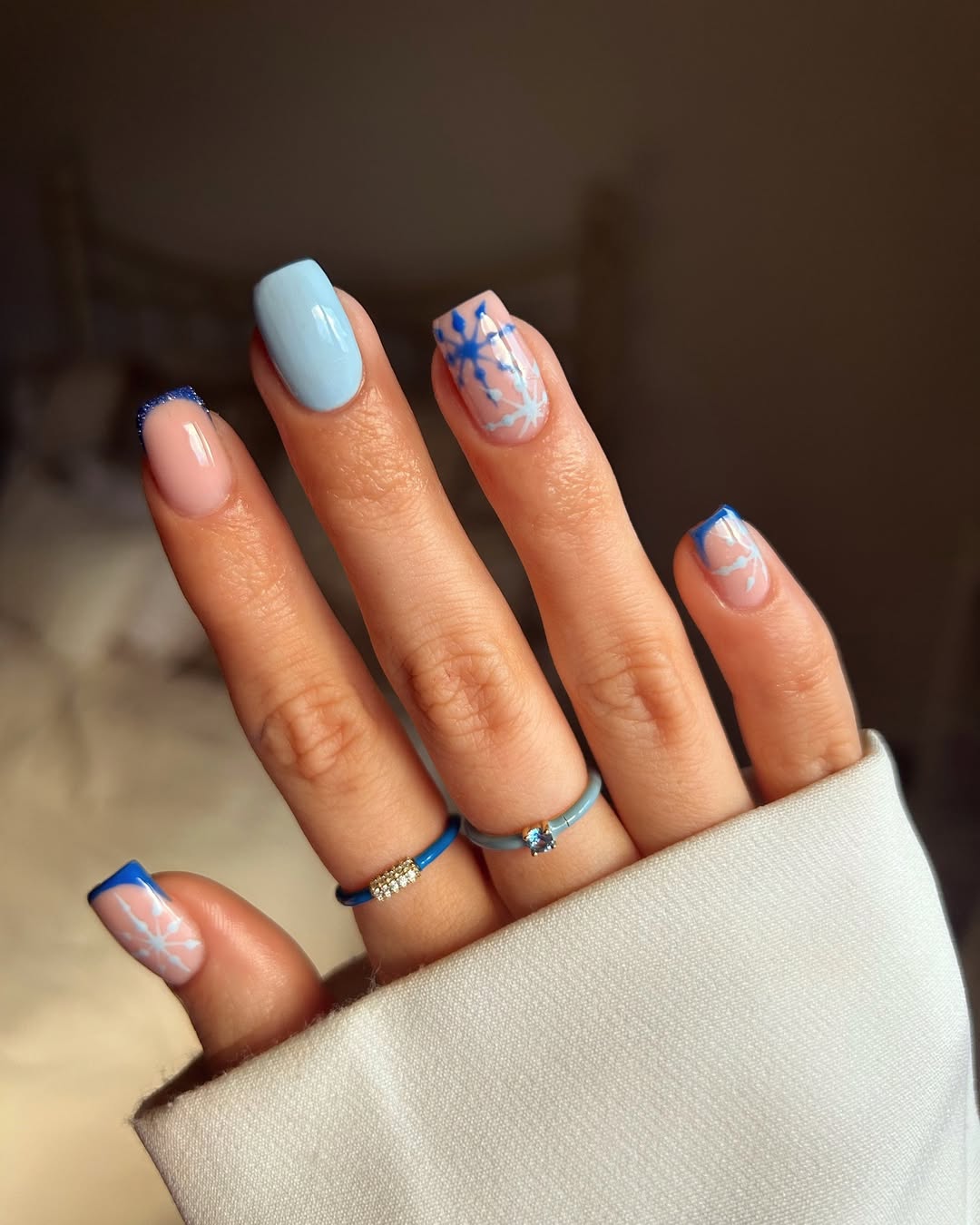 lillypalm__ - winter nails 2025 - winter nail designs