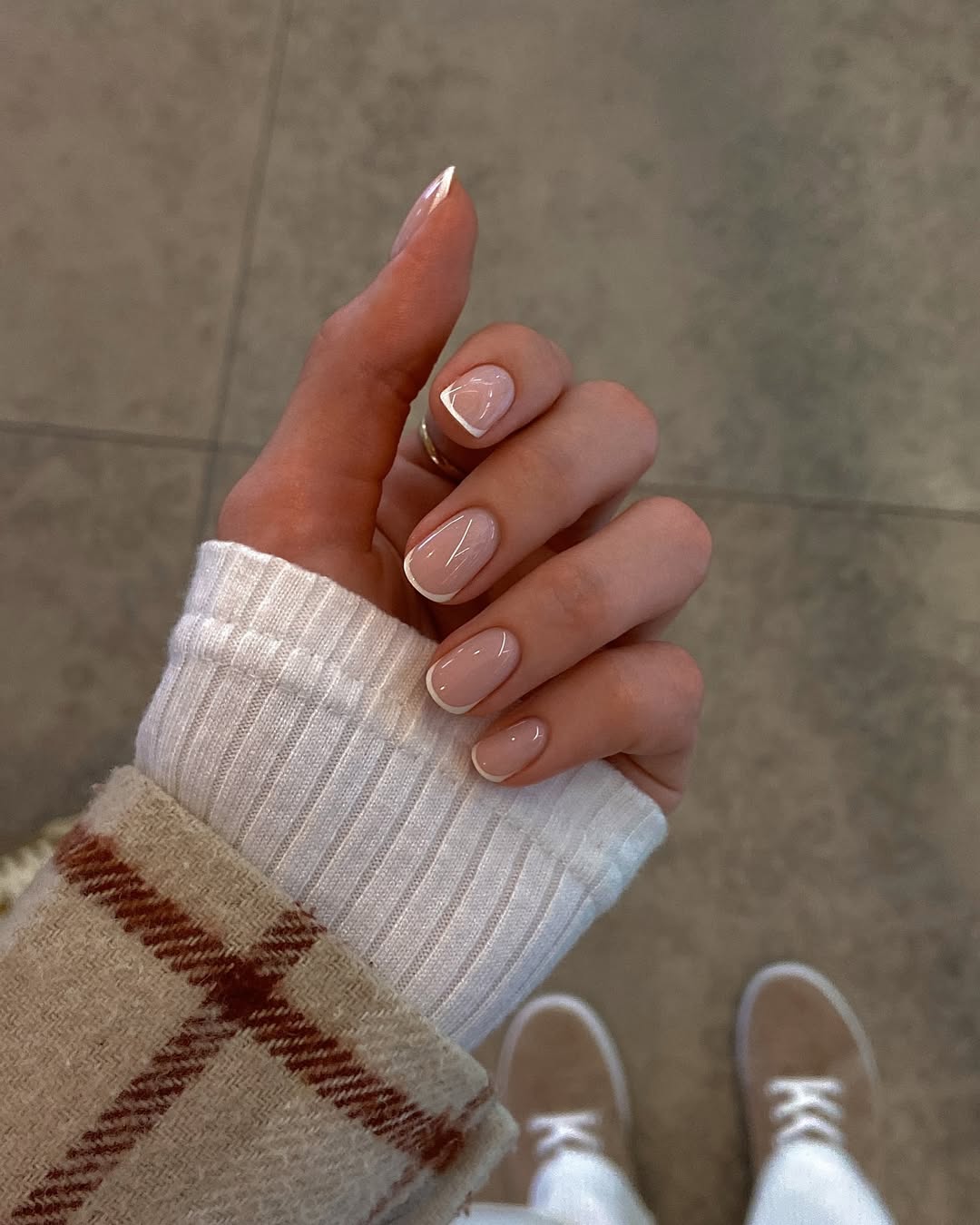 sofia_nailsaesthetics - old money classy fall winter