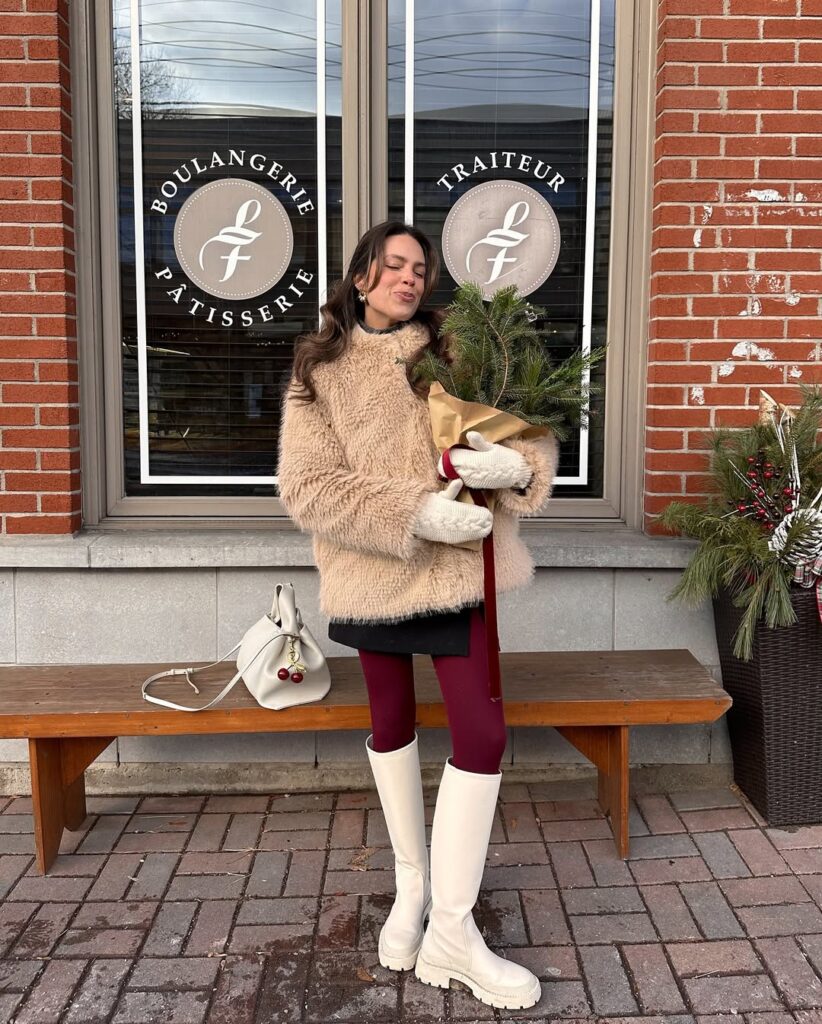 vanessa.anna - casual chic everyday christmas outfit ideas