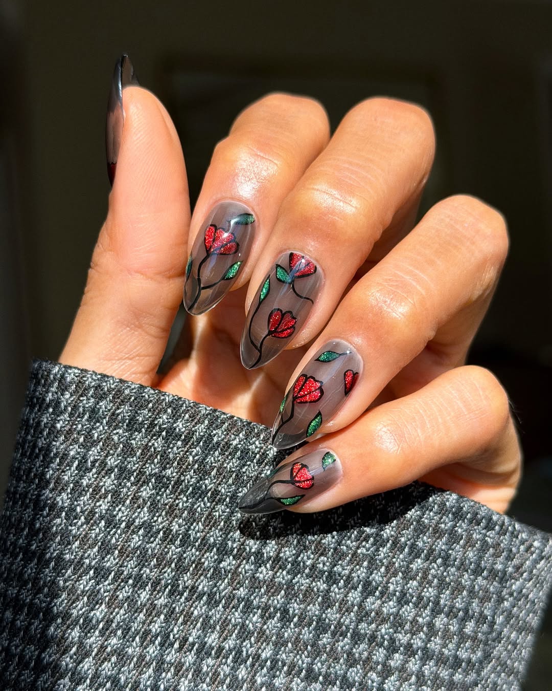 overglowedit - February nails - valentines nails 2026 - valentines nail ideas