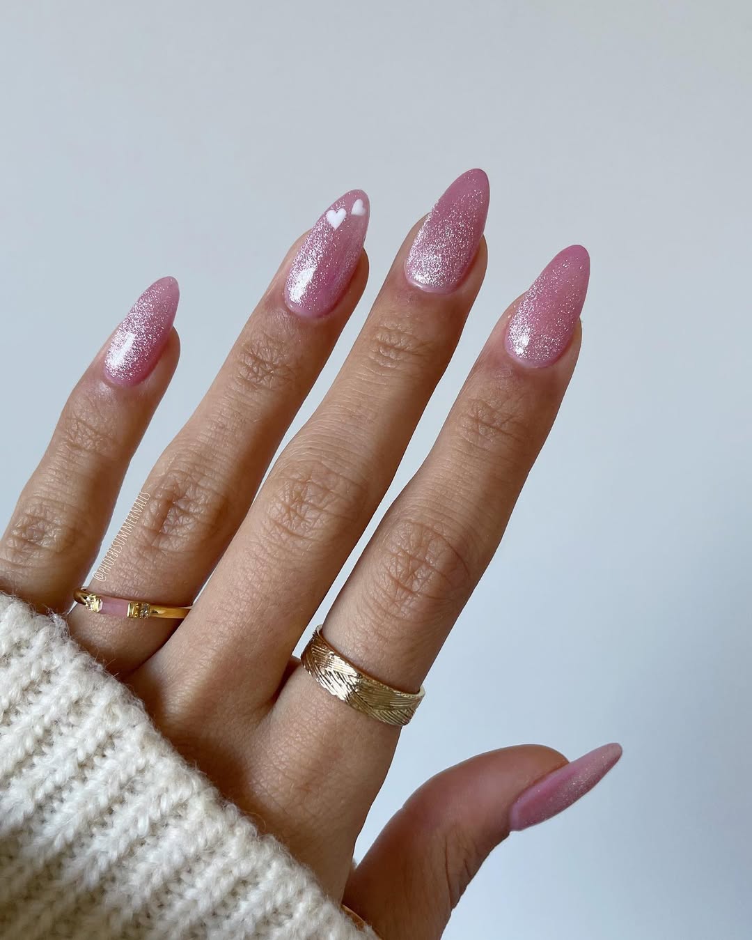 phoebesummernails - simple minimalist Valentines nails - Valentines nails - valentines nails 2026