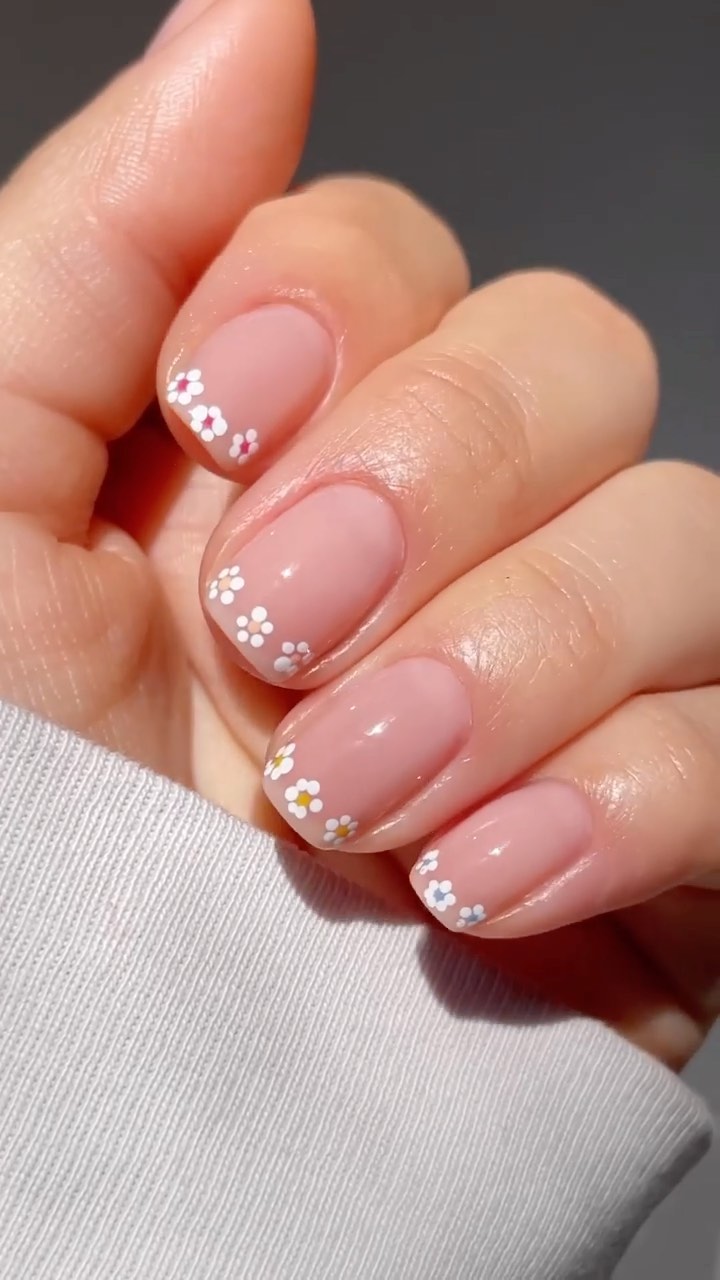 ellzabethm - spring short nails - spring short nail ideas
