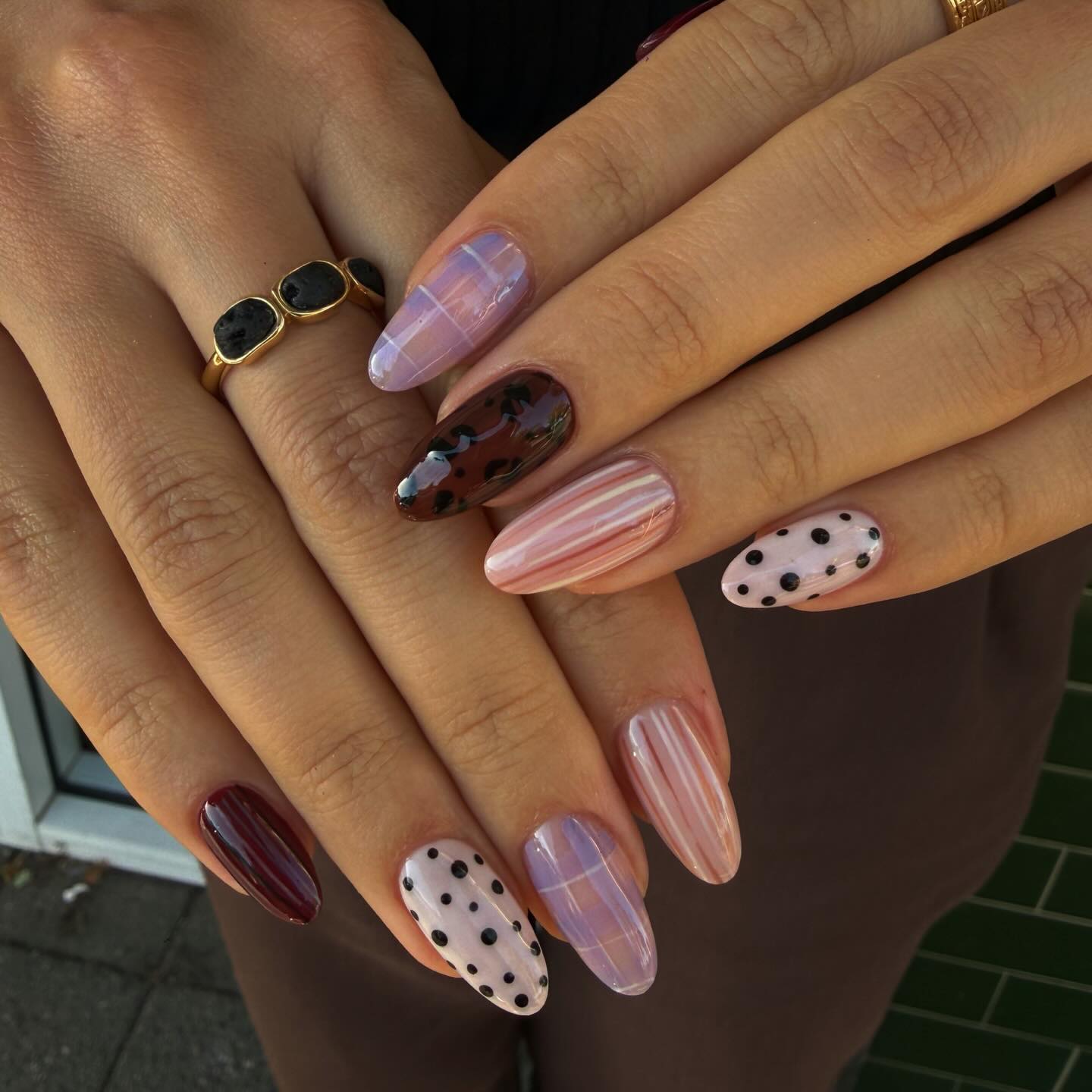 maniq.studio - april nails - 2026 - april nail ideas - spring nails