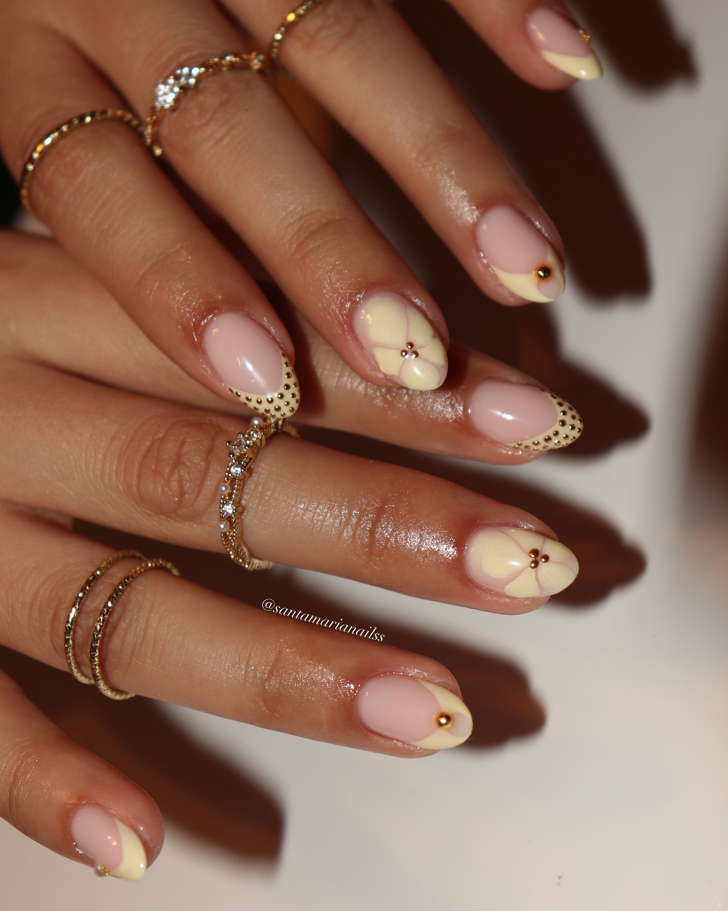 santamarianailss - butter yellow nails - butter yellow nail ideas - spring nails 2026 - spring nail trends santamarianailss - butter yellow nails - butter yellow nail ideas - spring nails 2026 - spring nail trends