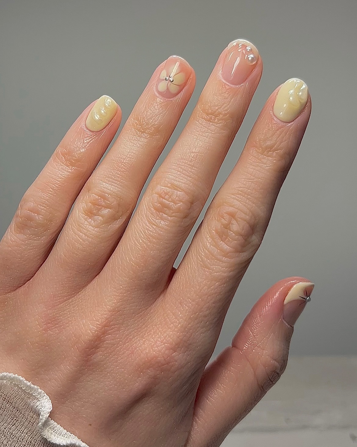 shanivynails - butter yellow nails - butter yellow nail ideas - spring nails 2026 - spring nail trends shanivynails - butter yellow nails - butter yellow nail ideas - spring nails 2026 - spring nail trends