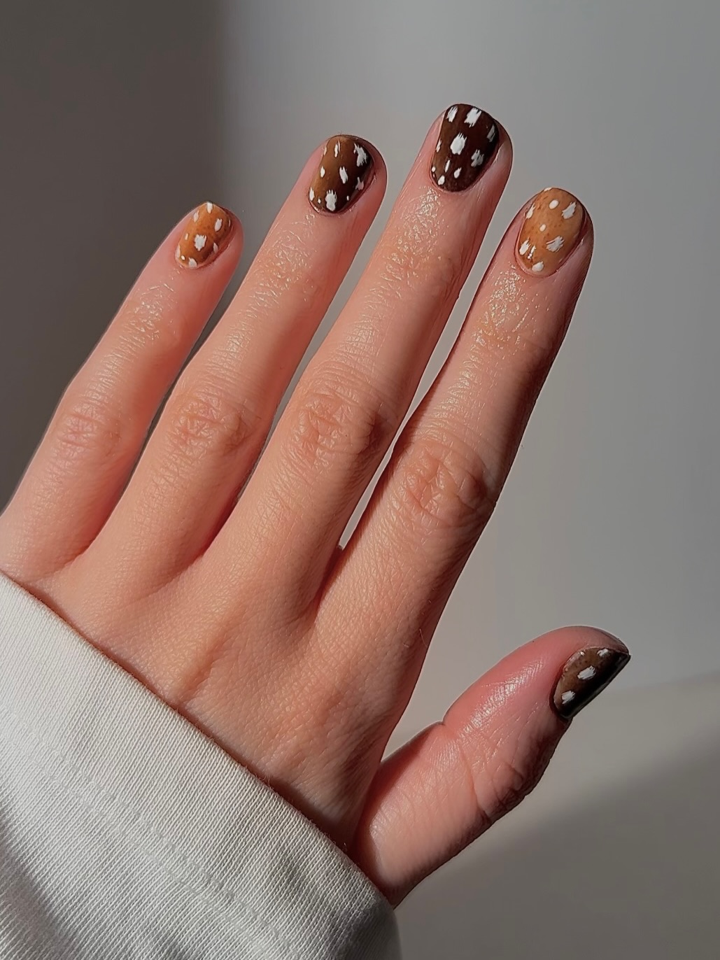 shanivynails - fawn nails - bambi nail trend shanivynails - fawn nails - bambi nail trend