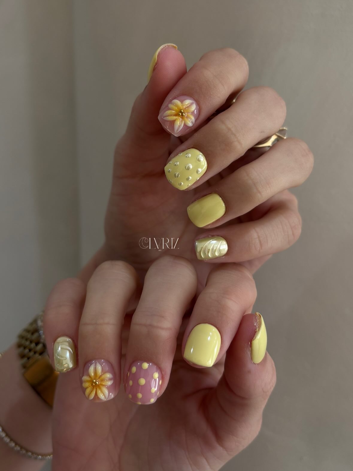 clariz.gel - short summer nails - short summer nail ideas - summer nails 2026 clariz.gel - short summer nails - short summer nail ideas - summer nails 2026