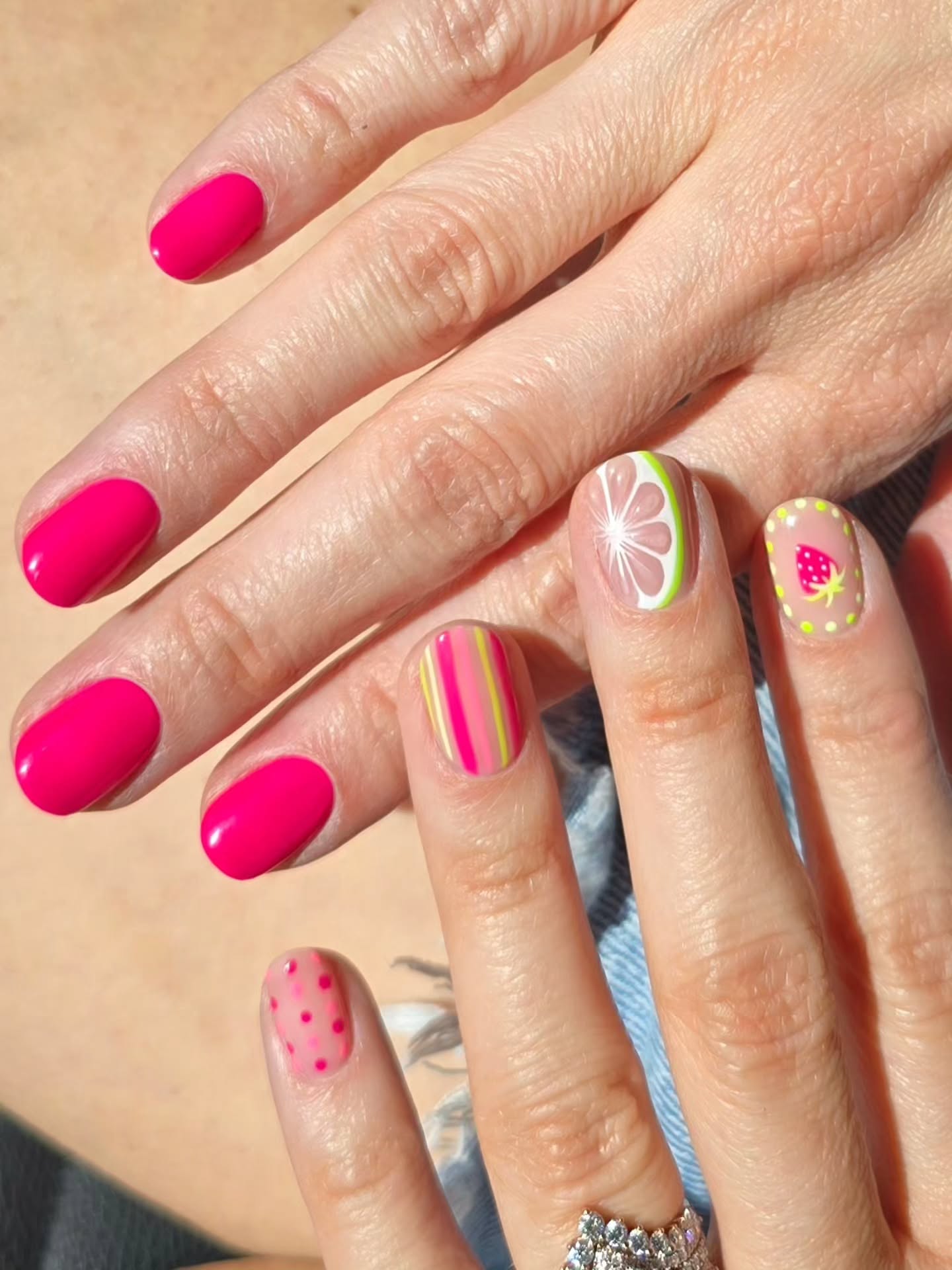 taryns.nails - short summer nails - short summer nail ideas - summer nails 2026 taryns.nails - short summer nails - short summer nail ideas - summer nails 2026