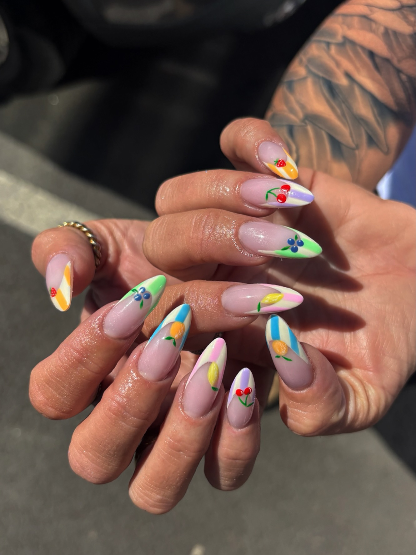 taylormadenailsx - summer french tip nails - french tip summer nails - french tip nails - french tip nail ideas