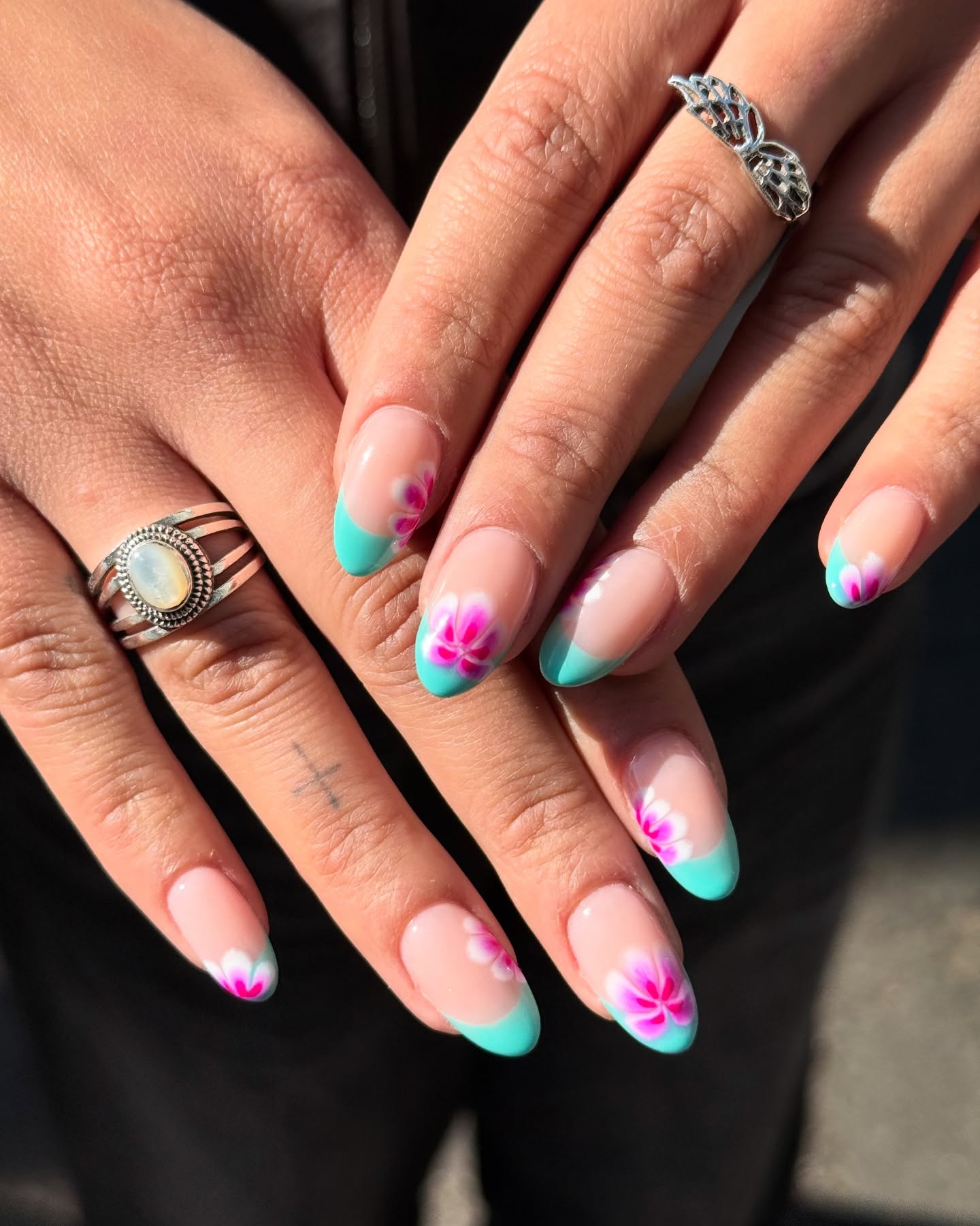 ndao.shoreditch.nailsalon - july nails - july nail ideas - july nail designs - summer nails 2026
