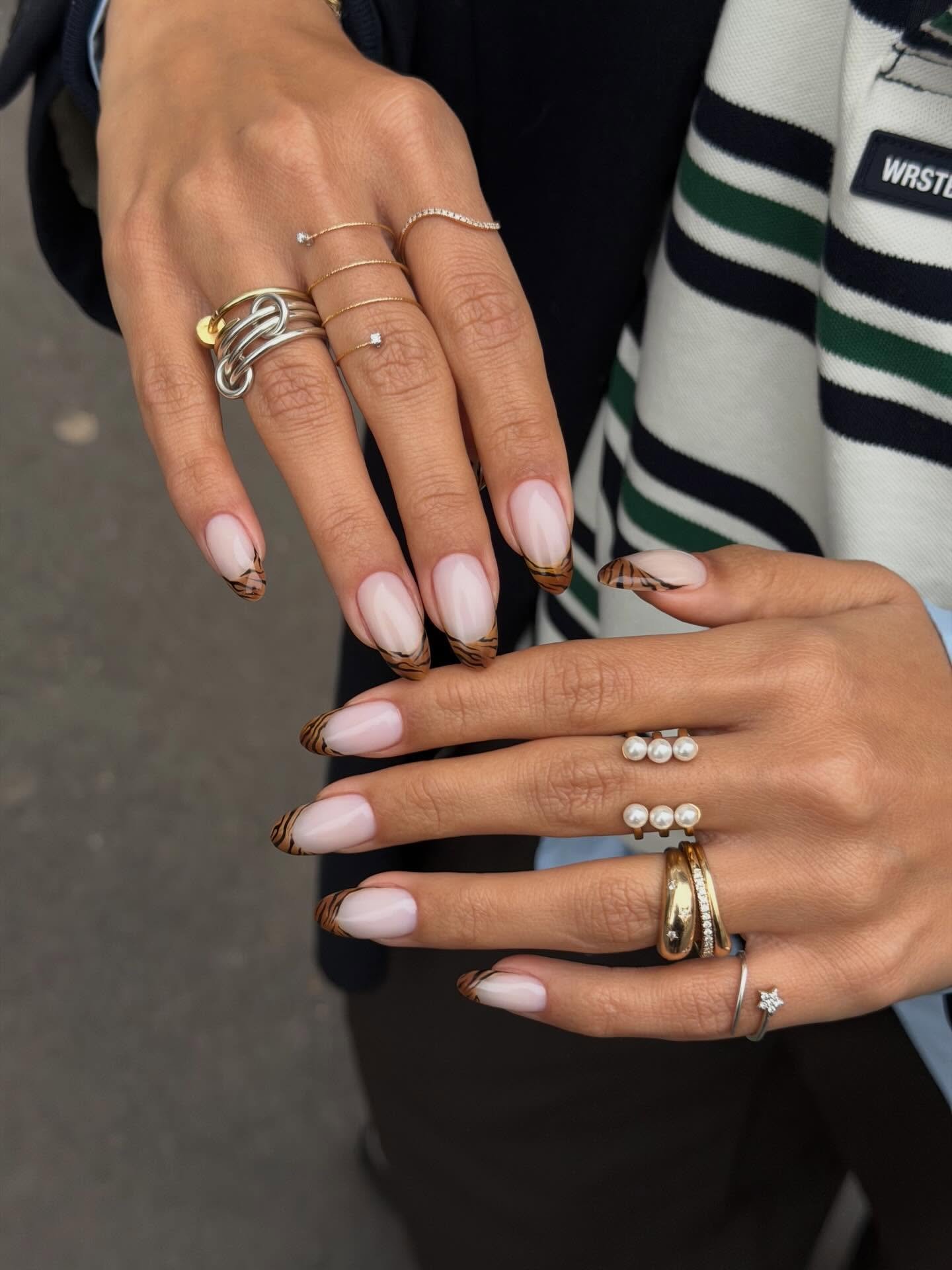 chummy.nails - september nails - september nail ideas - fall nails 2026
