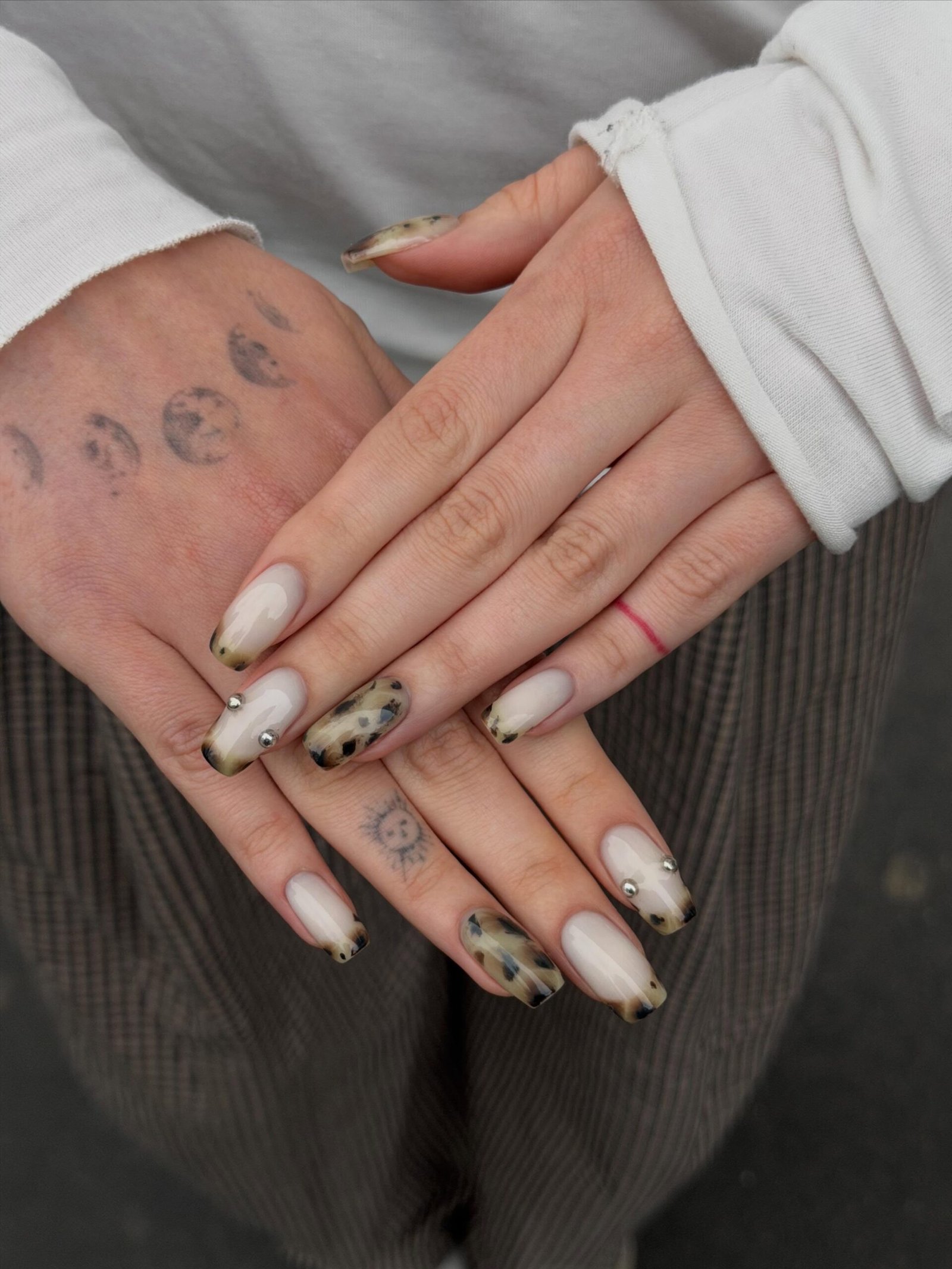 chummy.nails - tortoiseshell nails - tortoiseshell nail designs - tortoiseshell nail ideas