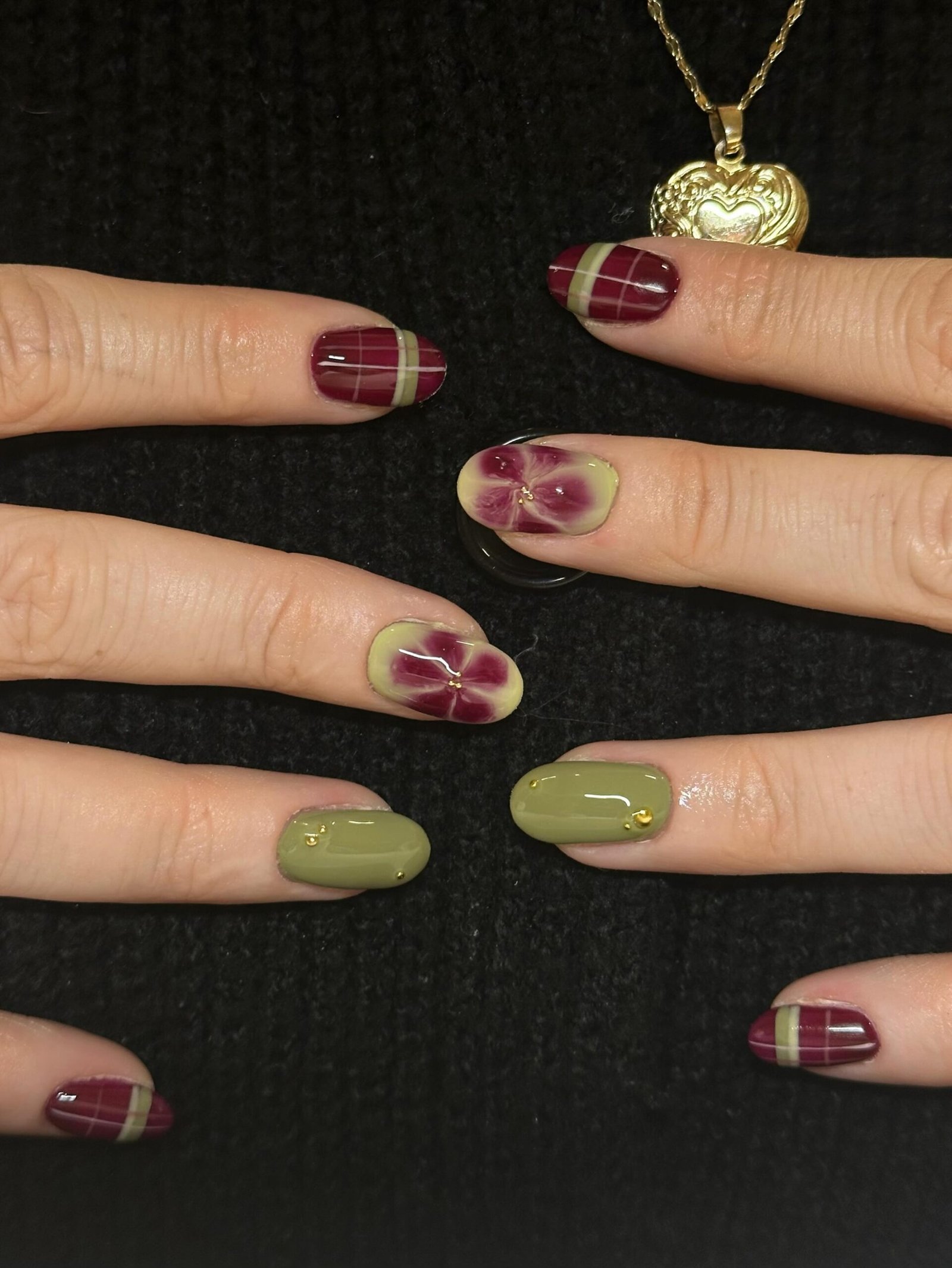 handsbyhollie - fall nails 2026 - fall nail designs - fall nail ideas - nail trends handsbyhollie - fall nails 2026 - fall nail designs - fall nail ideas - nail trends