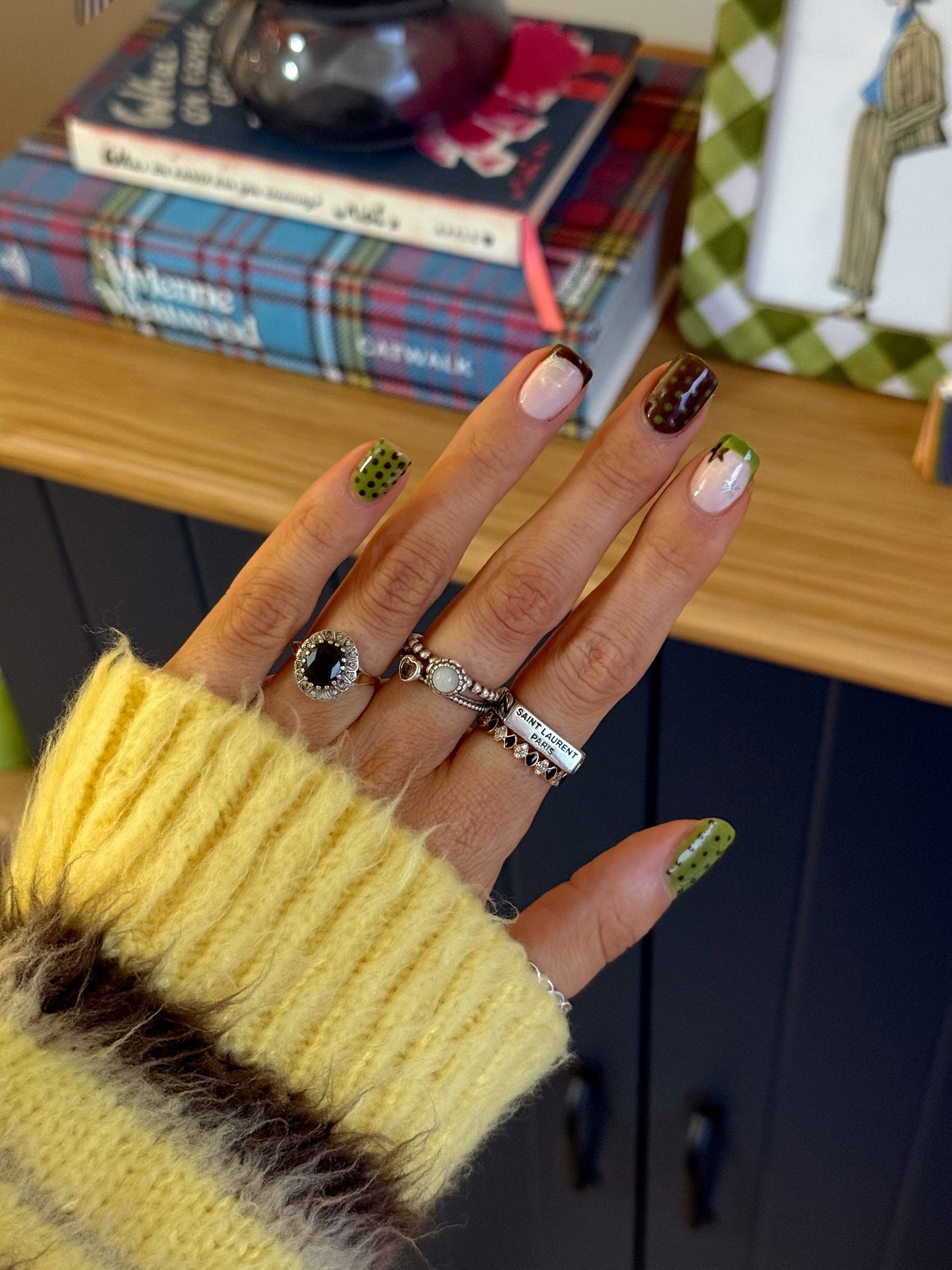 kayedinsleyx - september nails - september nail ideas - fall nails - fall nail ideas