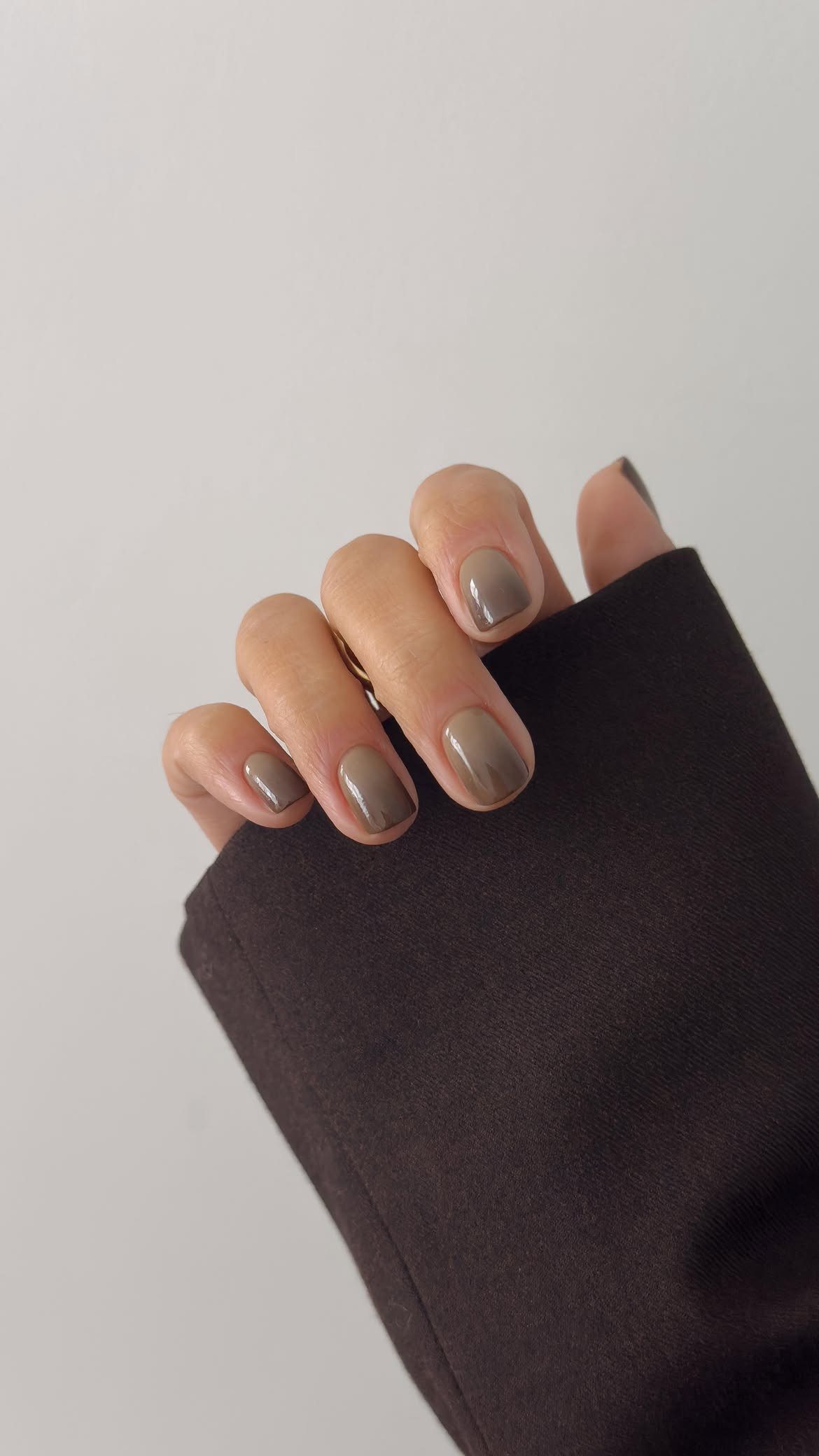 m.o.n.a.j - short fall nails - short fall nail ideas - fall nail trends 2026