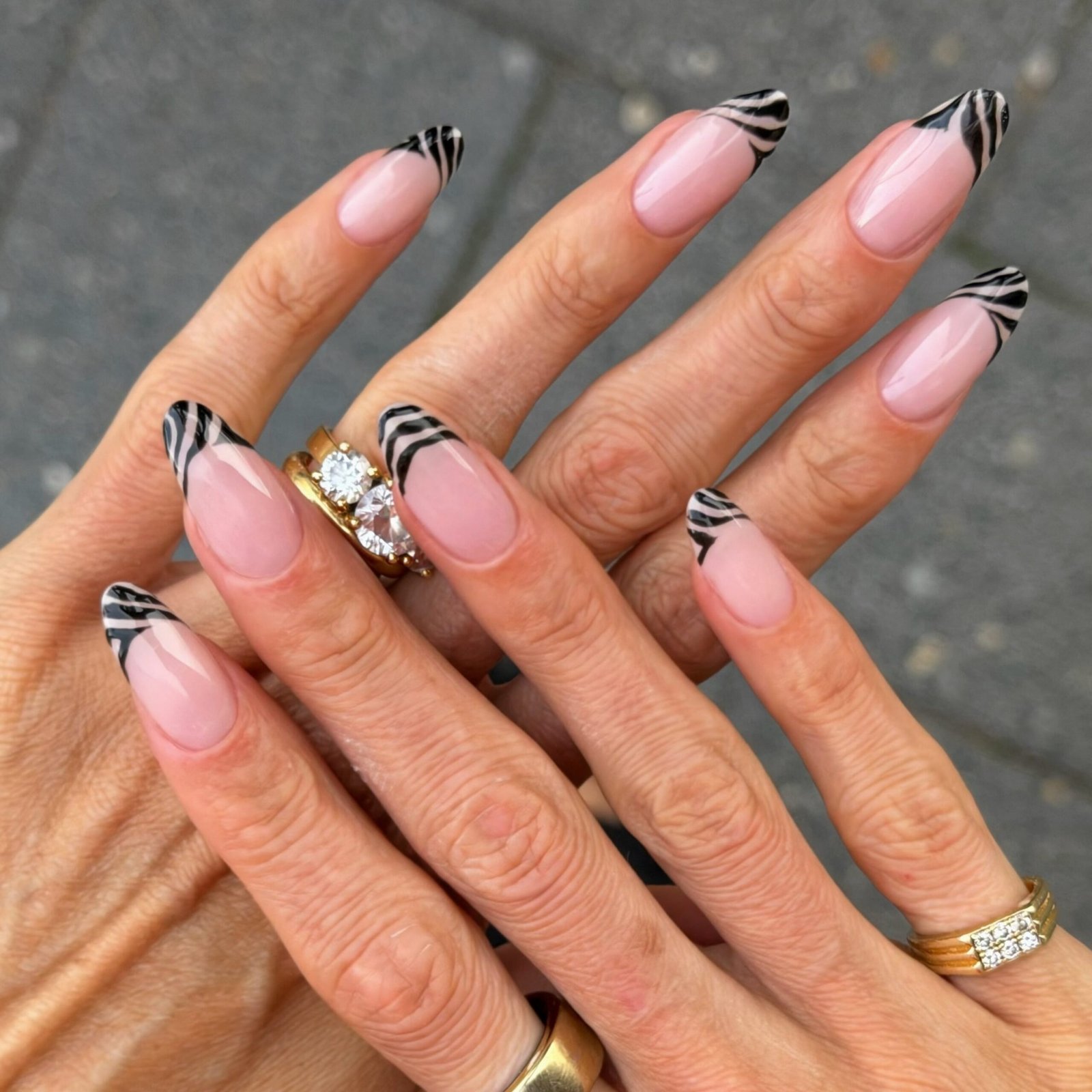maniq.studio - fall french tip nails - fall french tip nail ideas