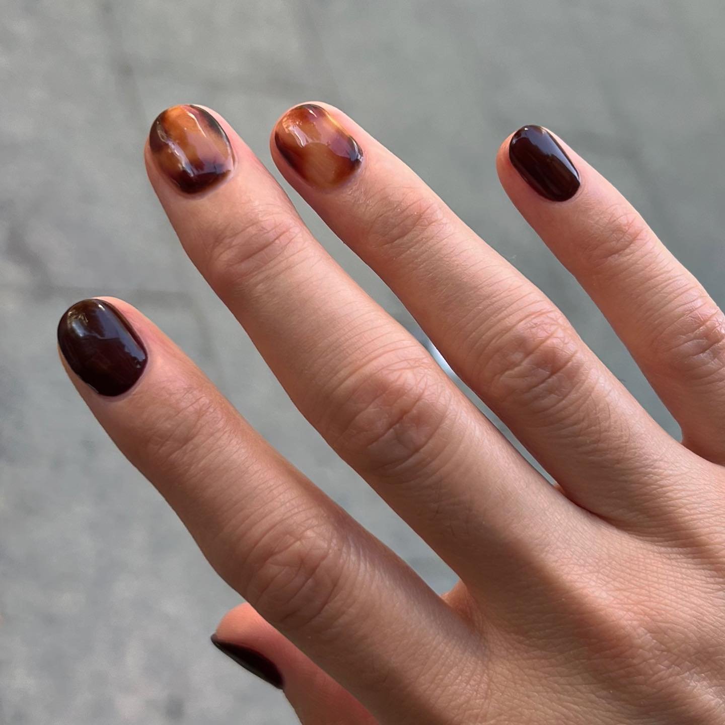 maniq.studio - tortoiseshell nails - tortoiseshell nail designs - tortoiseshell nail ideas