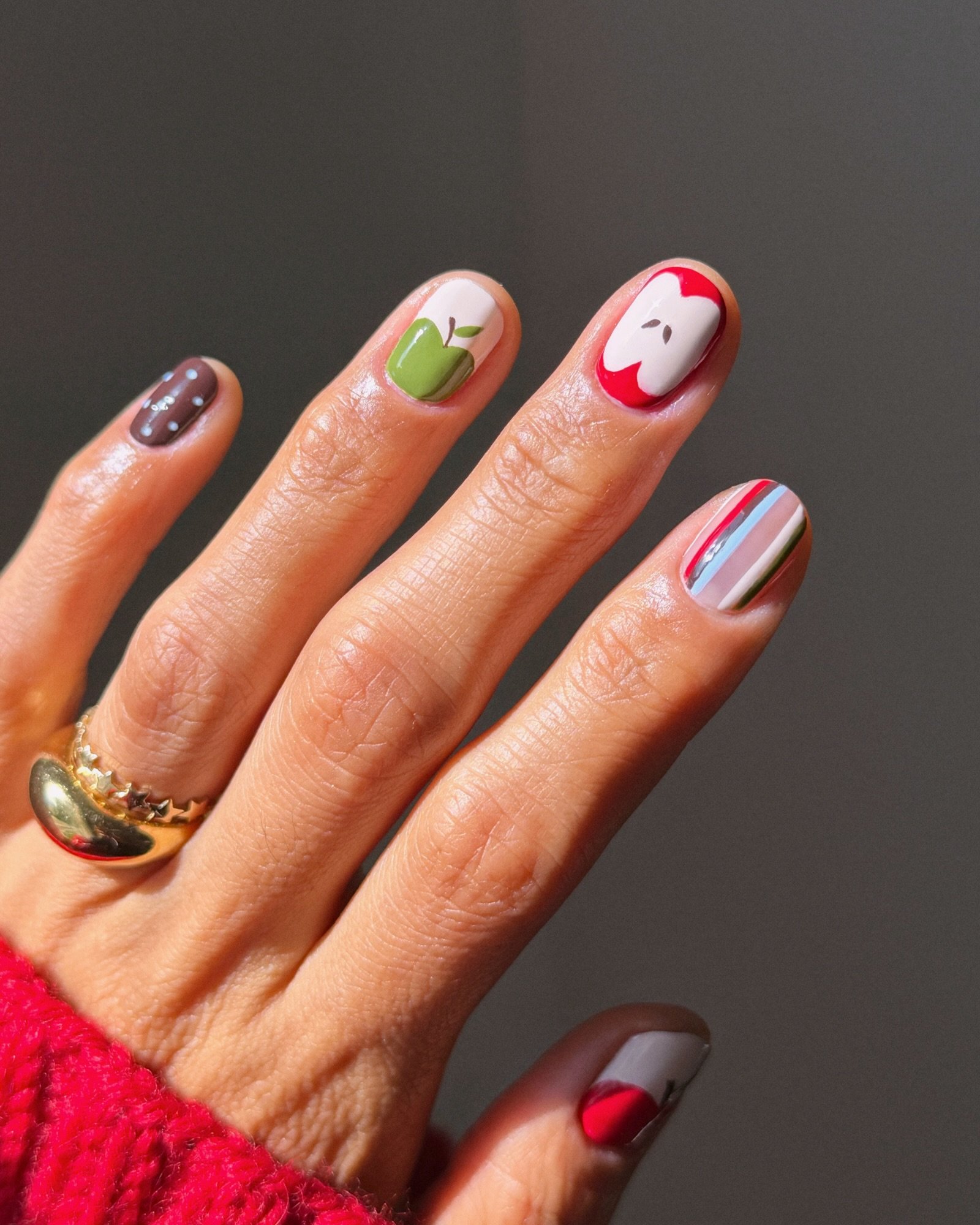 overglowedit - short fall nails - short fall nail ideas - fall nail trends 2026