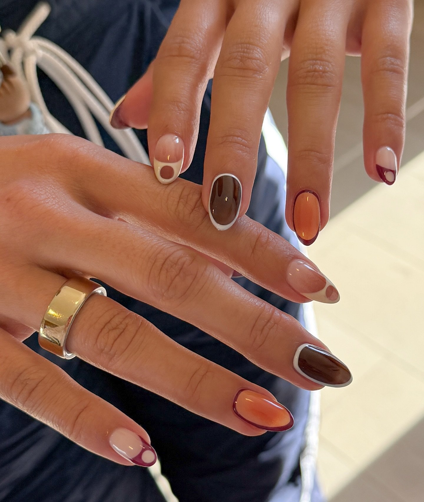glossy.studios - october nails - october nail ideas - fall nails - october nail trends glossy.studios - october nails - october nail ideas - fall nails - october nail trends