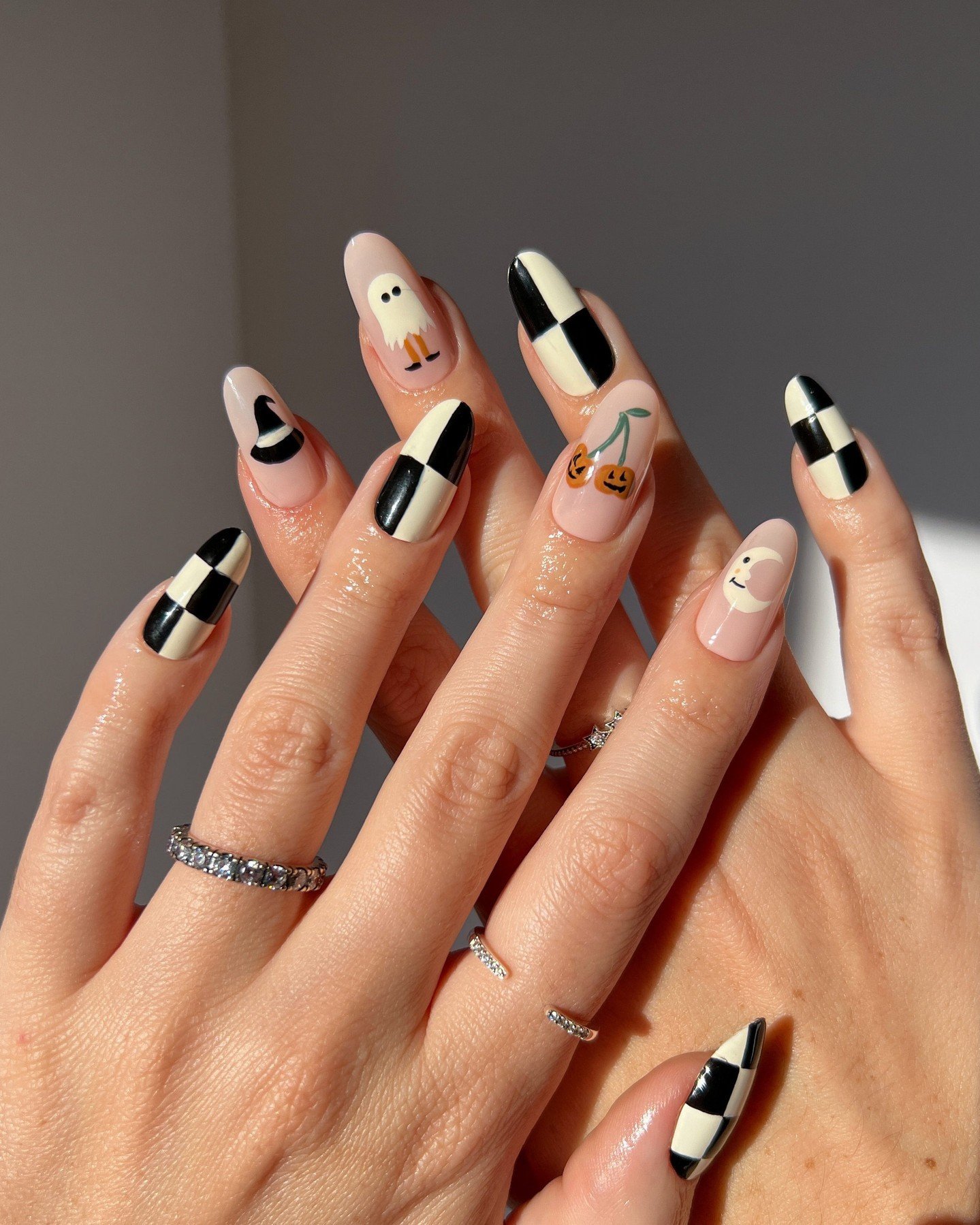 lightslacquer - ghost nails - ghost nail ideas - halloween nail ideas - Halloween nails 2026 lightslacquer - ghost nails - ghost nail ideas - halloween nail ideas - Halloween nails 2026