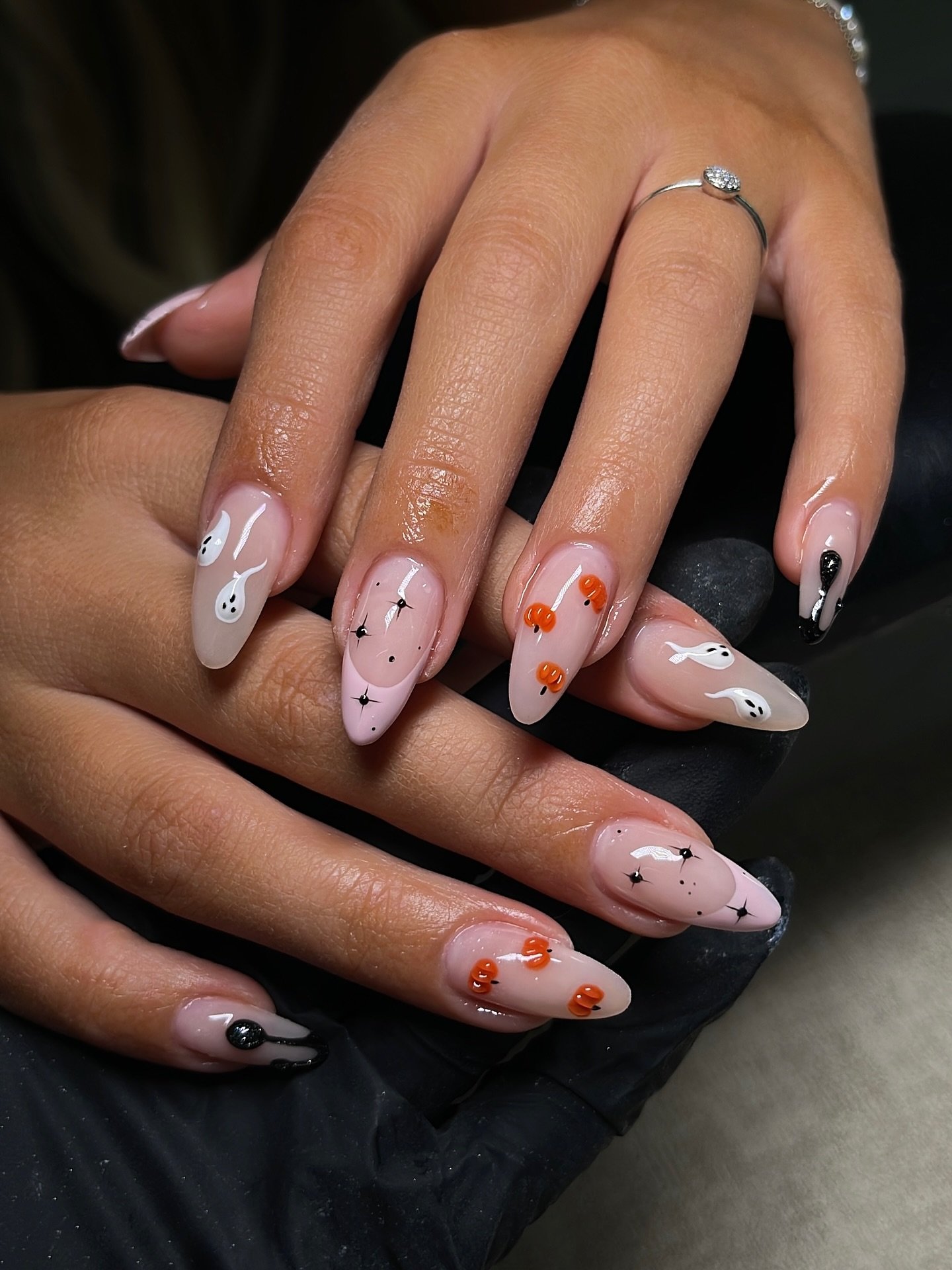 nails.miastudio - halloween nails - halloween nail ideas - Halloween 202 nails.miastudio - halloween nails - halloween nail ideas - Halloween 2026