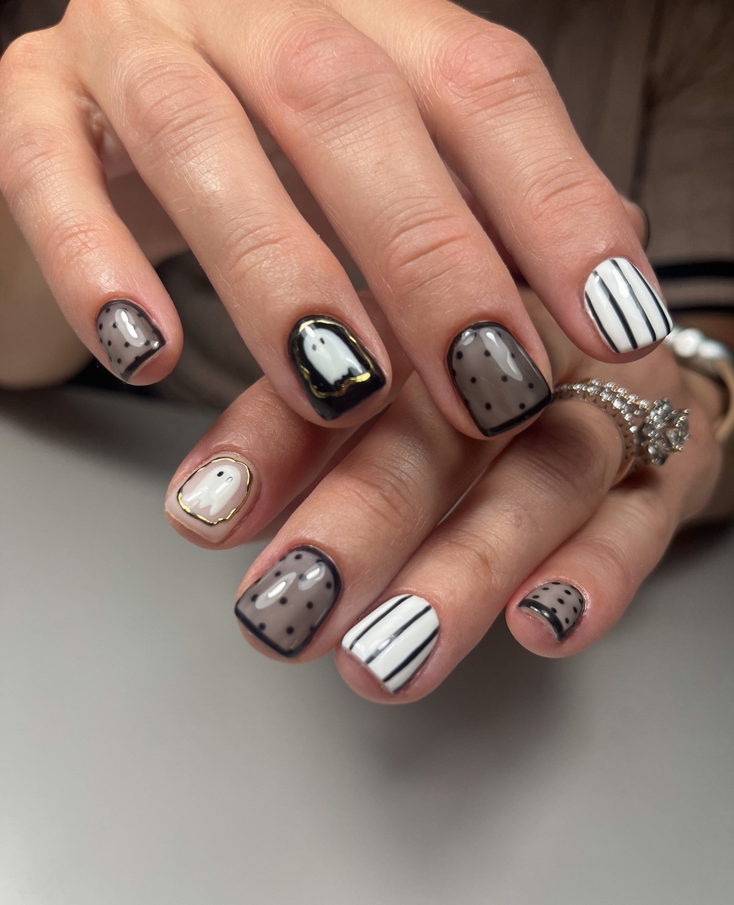 nailsby.hays - short halloween nails - short halloween nail ideas nailsby.hays - short halloween nails - short halloween nail ideas