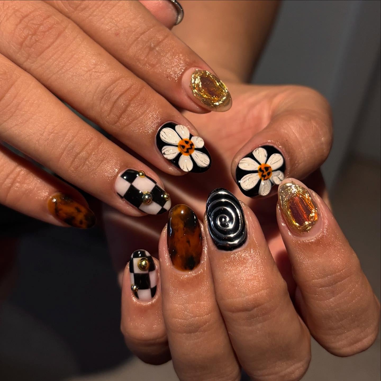 paintedbyamairani - october nails - october nail ideas - fall nails - october nail trends paintedbyamairani - october nails - october nail ideas - fall nails - october nail trends
