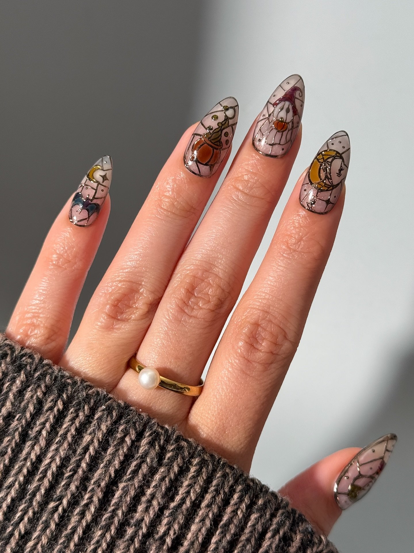 thecolornook - halloween nails - halloween nail ideas - Halloween 2026 thecolornook - halloween nails - halloween nail ideas - Halloween 2026