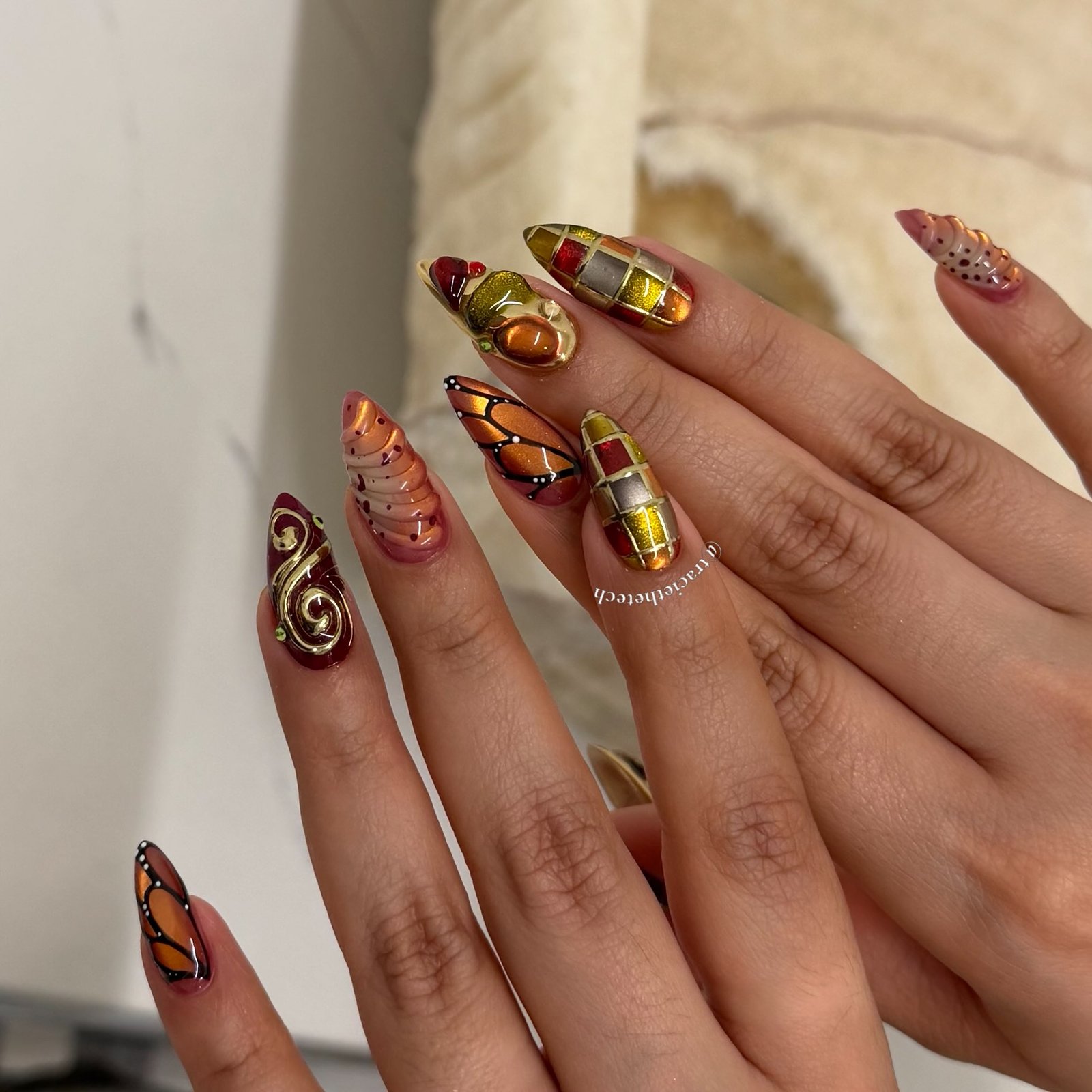traciethetech - october nails - october nail ideas - fall nails - october nail trends